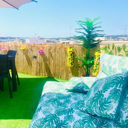 Elegant 2 Bedroom, Big Terrace 200m From