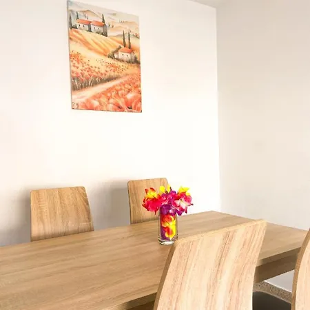 Elegant 2 Bedroom, Big Terrace 200m From Apartment