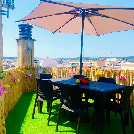 Apartamento Elegant 2 Bedroom, Big Terrace 200m From